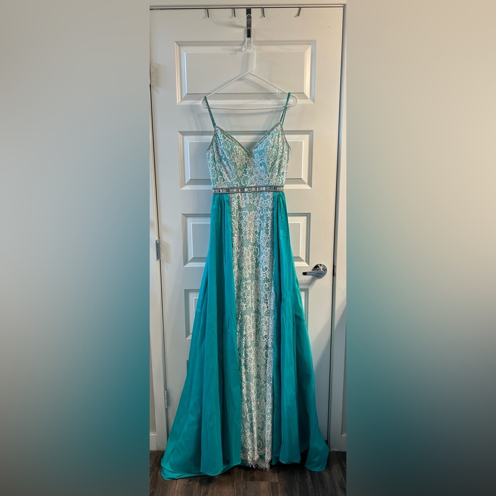Teal Johnathan Kayne mermaid style dress with a cape